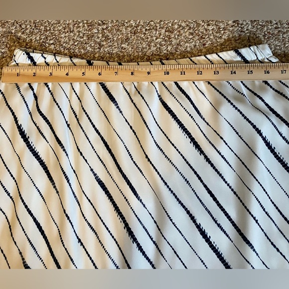 Banana Republic Midi Skirt - Picture 2 of 5